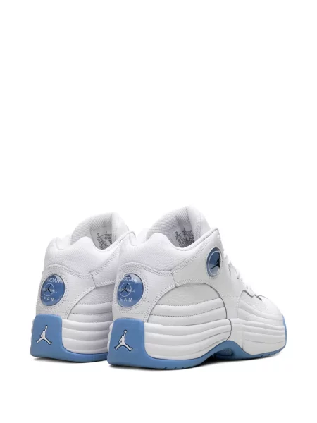 Sneakerși Jordan alb