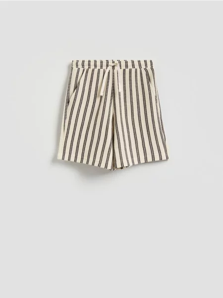 Reserved Pantaloni scurți regular bej