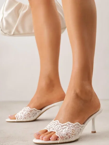 Papuci Theiseusa Albi alb