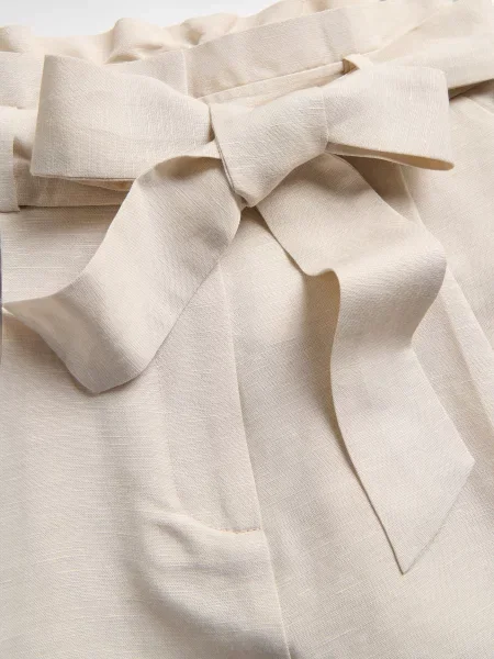 Reserved Шорти з домішкою льону бежевий