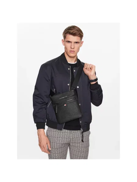 Geantă crossover Tommy Hilfiger Essential Pu Crossover negru