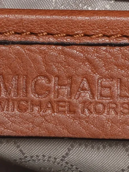 Geantă messenger Michael Michael Kors din canvas mini maro