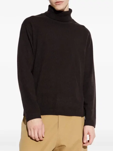 Pulover Lisa Yang maro