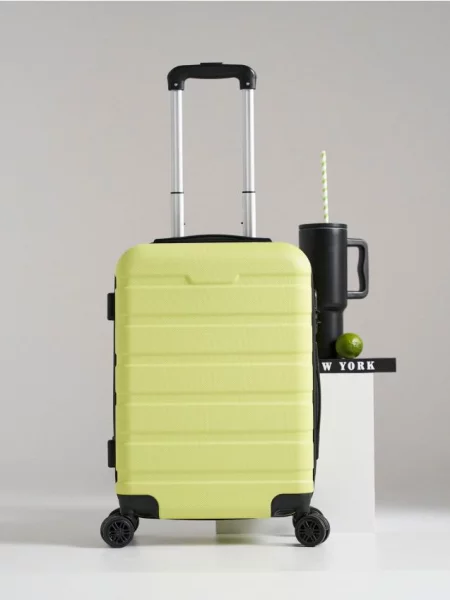 Жорстка дорожня валіза на колесах жовто-зелений зелена