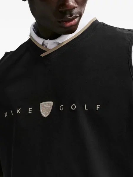 Tricou Nike cu broderie cu decolteu în V retro roz
