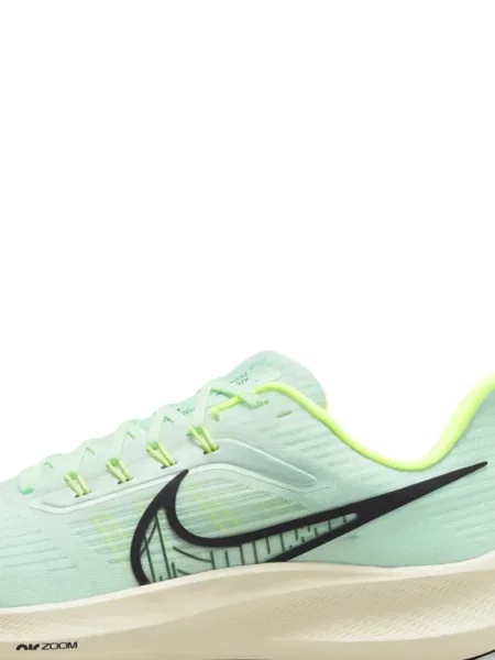 Baschet sneakerși Nike Vomero cu autograf negru