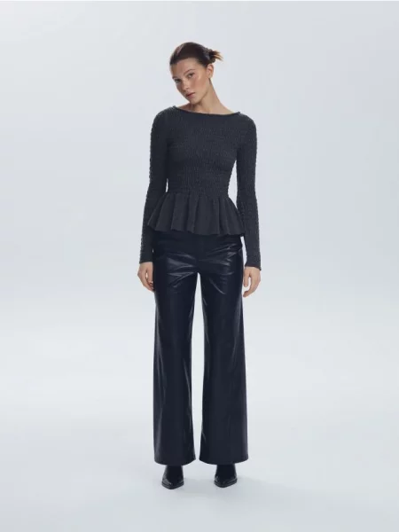 Reserved Kreszowana bluzka z baskinką ciemnoszary