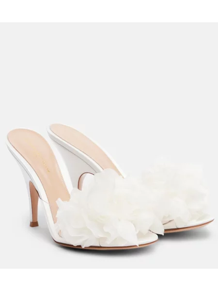 Papuci tip mules Gianvito Rossi cu model floral alb