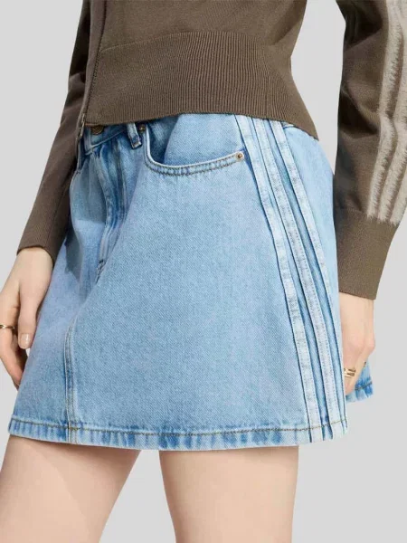 Adidas Spódnica jeansowa jasny niebieski
