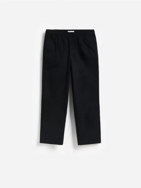 Reserved Pantaloni carrot fit negru
