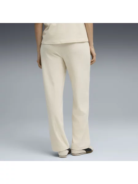 PUMA spodnie Essentials Elevated Velour Rib z prostymi nogawkami Odzież Alpine Snow S białe
