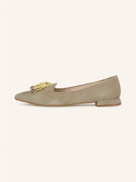 Darling Harbour Loafersy beige beżowe