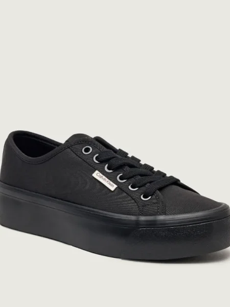 Sneakerși Calvin Klein Jeans cu șireturi din dantelă negru