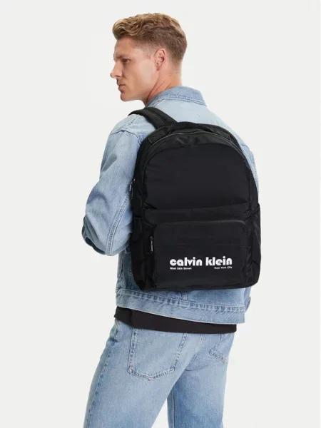 Plecak Calvin Klein z nadrukiem czarny