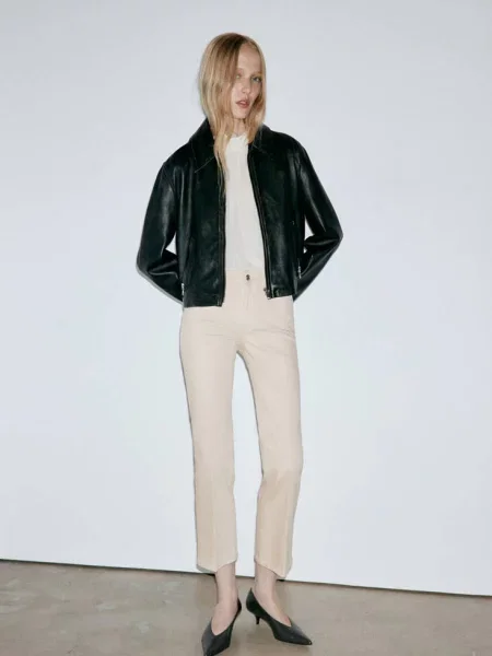 Dżinsy Sienna flare crop piaskowy Kobieta 44 MANGO