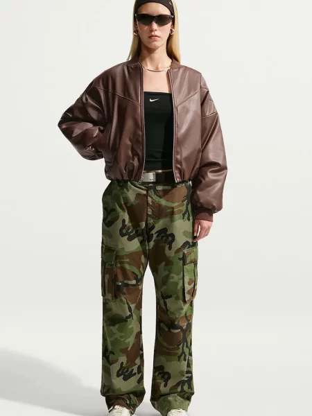 Nike Sportswear bomber γυναικείο από συνθετικό δέρμα Therma-FIT καφέ