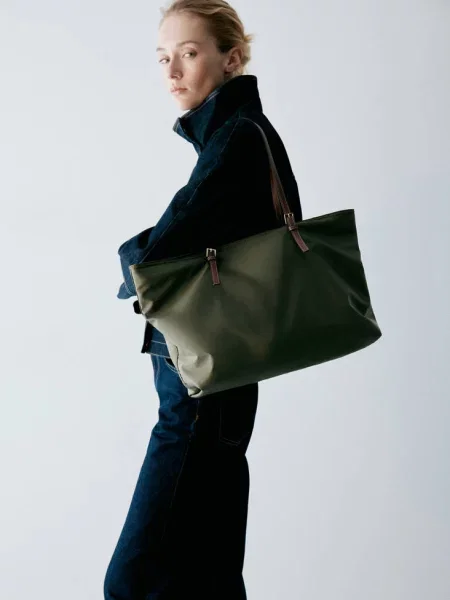 Torebka typu tote z kontrastowymi uchwytami z efektem skóry khaki Kobieta uniwersalny MANGO