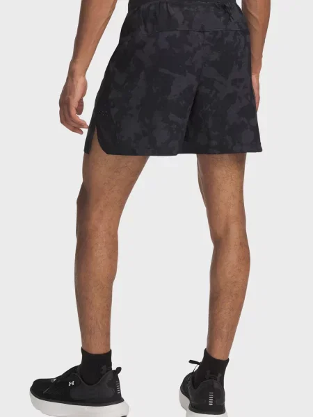 Камуфляжные короткие спортивные шорты Under Armour черные