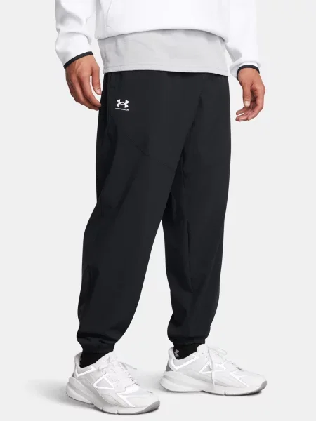 Športne hlače Under Armour črna