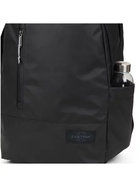 EASTPAK Batoh Tarp' čierna