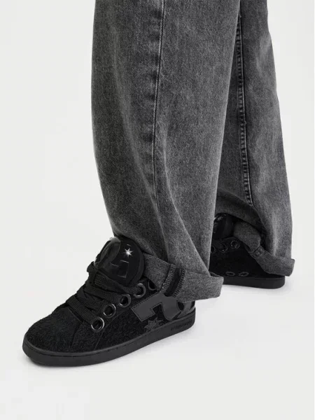 DC Shoes Sneakers EO-COURT GRAFFIK PUFF negru