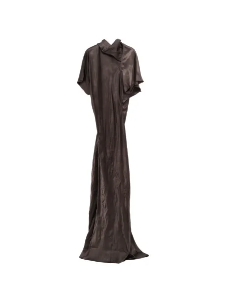 Rochie Rick Owens drapată de costum maro