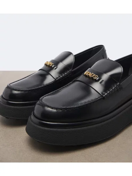 Pantofi loafer Tod's din piele cu platformă negru
