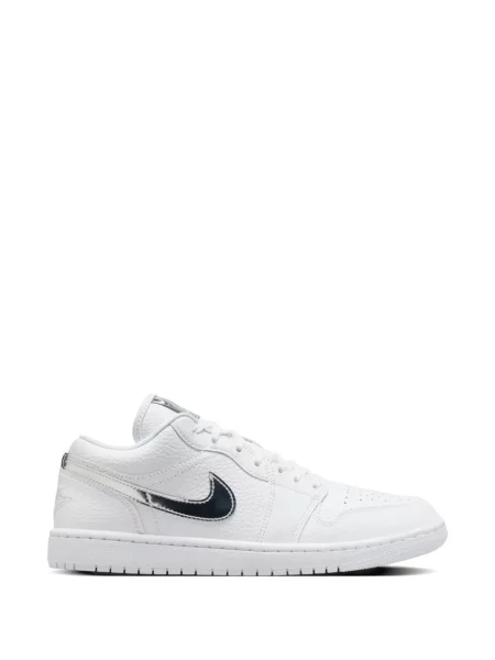 Sneakerși Jordan cu șireturi din dantelă cu autograf alb