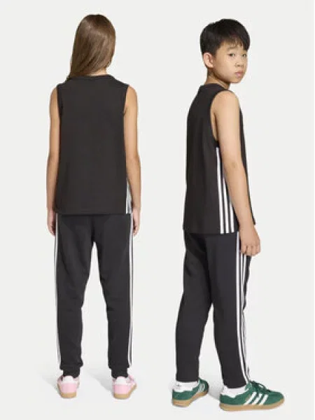 Teplákové kalhoty adidas černé