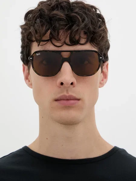 Ray-Ban napszemüveg barna