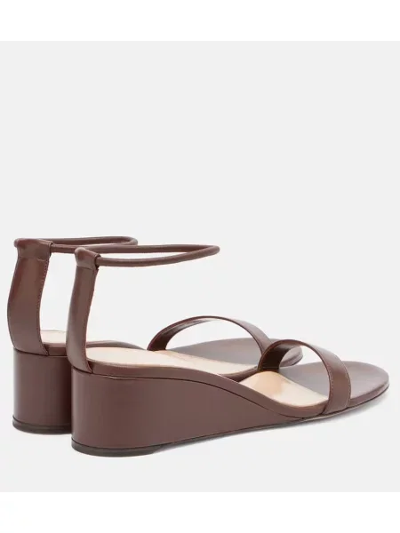 Sandale Gianvito Rossi din piele cu pană maro