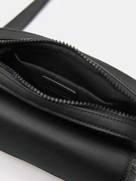 Pull&Bear Taška cez rameno čierna