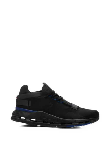 Sneakers On μαύρο