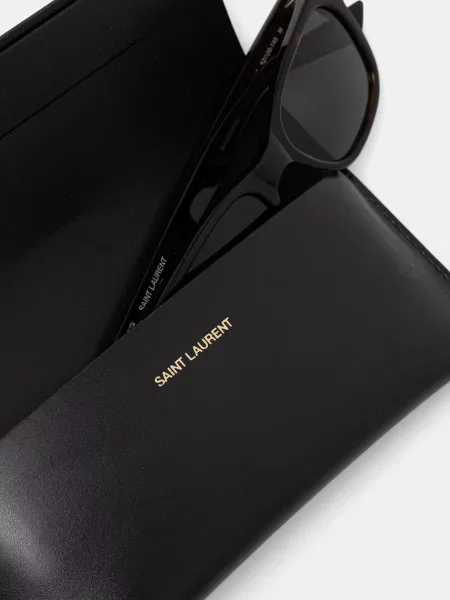 Солнцезащитные очки Saint Laurent