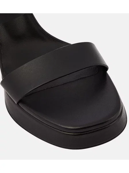 Papuci tip mules Proenza Schouler din piele cu platformă cu cataramă bej