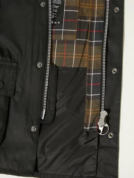 Dzseki Barbour fekete