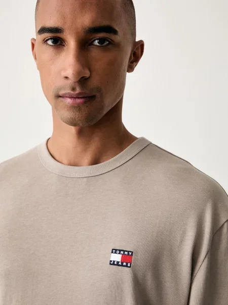 Тениска с дълъг ръкав Tommy Jeans с дълъг ръкав бежово