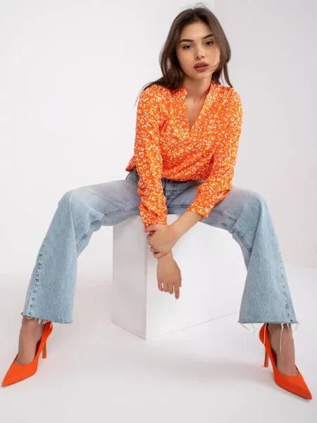 Bluză Fashionhunters cu imagine portocaliu