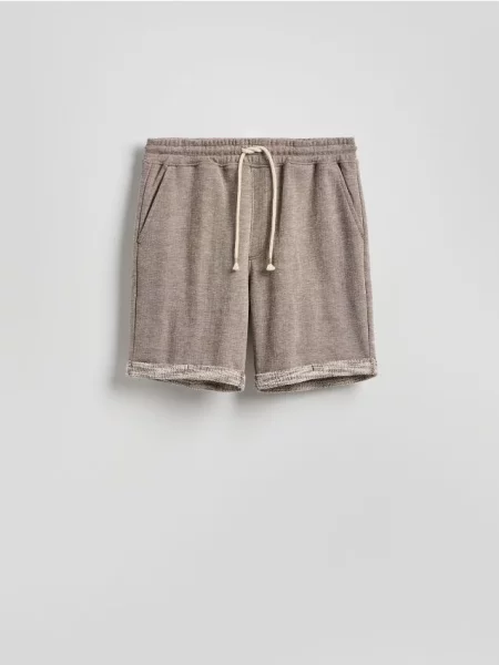 Reserved Pantaloni scurți regular din structurat maro