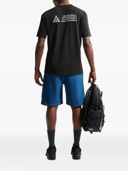 Tricou Nike cu broderie cu decolteu în V retro roz