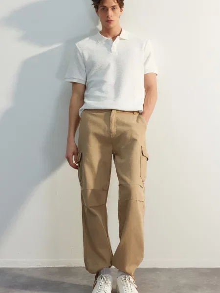 Pantaloni cargo Trendyol nurcă maro