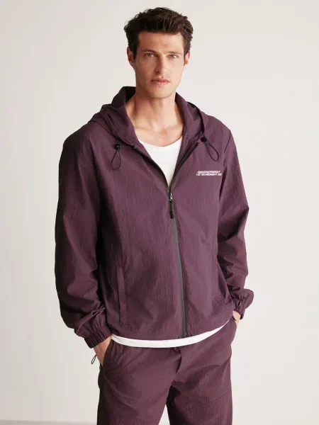 Ветровка Grimelange бордовая