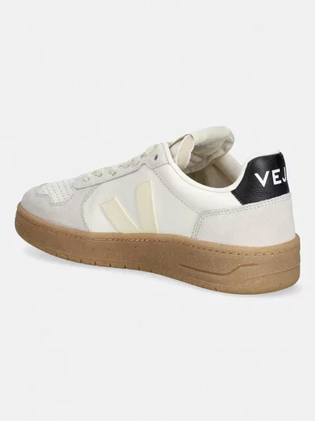 Кожаные кроссовки Veja