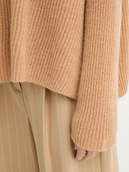 Легкий водолазка Max&co коричневая