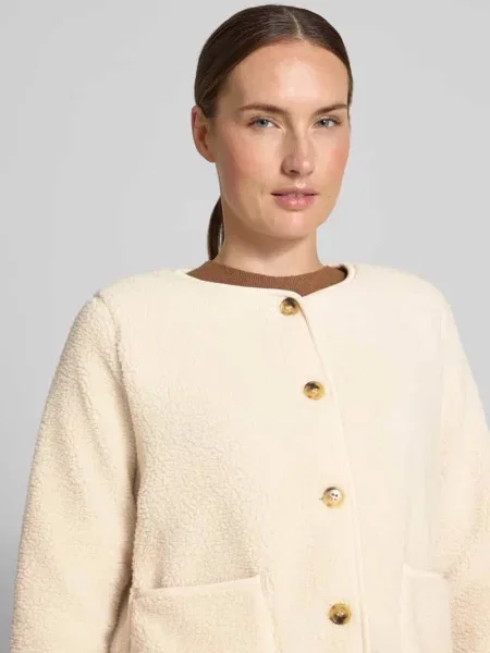 Kurtka teddy z naszywanymi w kroju regular fit model SC-ONYX 2' Soyaconcept beżowa