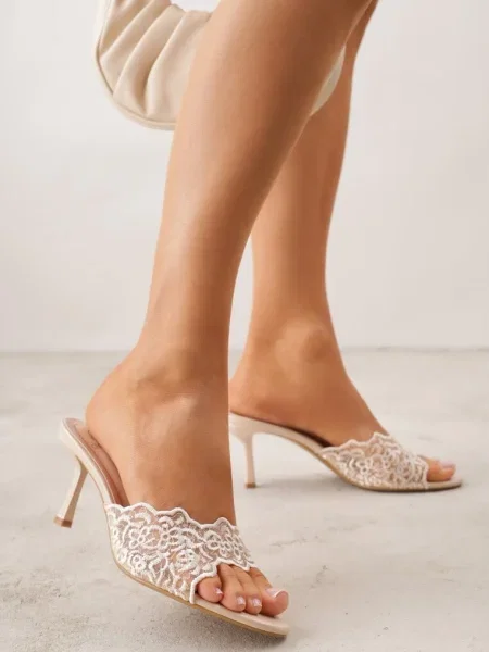 Papuci Theiseusa bej