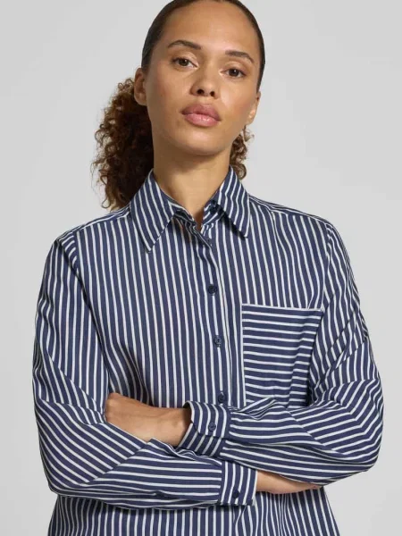 Bluzka koszulowa o kroju regular fit z mieszanki Milano Italy granatowa