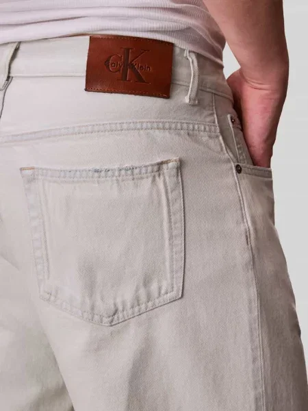 Calvin Klein Jeans spodnie garniturowe dżinsowe bermudy Mężczyźni jednolity 30 biały
