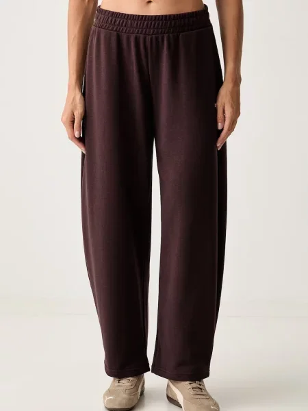 Puma pantaloni de trening pentru femei din Essentials maro