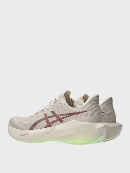 Кроссовки Asics Novablast бежевые